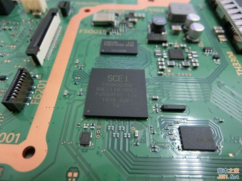 新版PS4完全拆解：偷工减料or工艺升级？