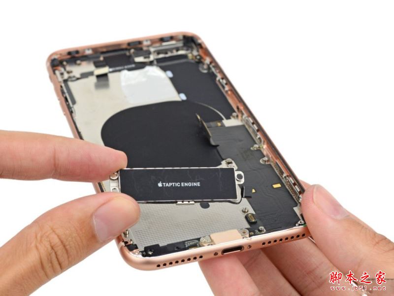 iPhone8 Plus内部做工怎么样？苹果iPhone8 Plus拆机图解全过程评测