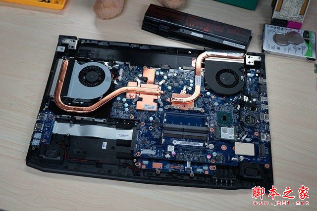 雷神911SE内部做工怎么样？雷神911SE笔记本拆机图解评测