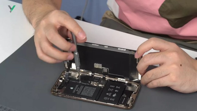 iPhone XS Max内部做工怎么样？苹果XS MAX拆解图解评测