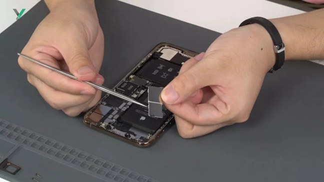 iPhone XS Max内部做工怎么样？苹果XS MAX拆解图解评测