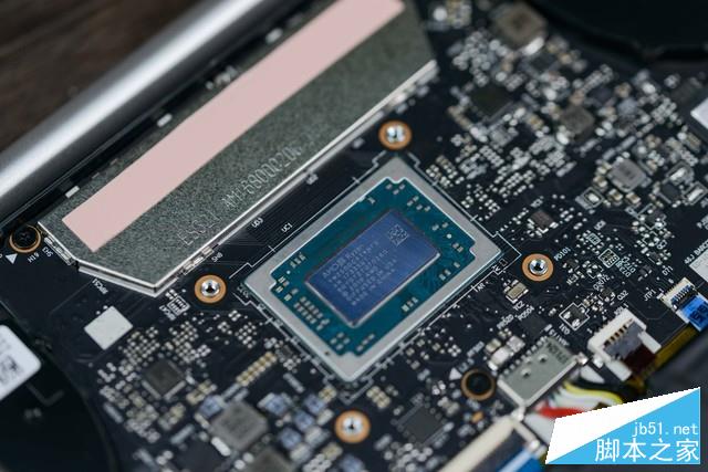 满血双通道R7 2700U？AMD锐龙APU测试 
