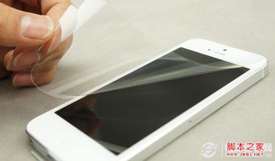 iPhone5开箱后撕开贴膜