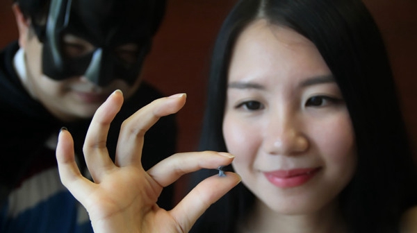 美女组装电脑：i5-6500全侧透光效DIY装机教程 