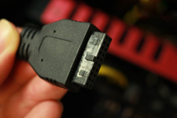 USB3.0接头安装注意事项
