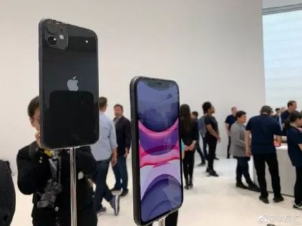 iPhone11哪个颜色最好看？iPhone午夜绿上手实拍