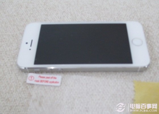 iPhone5s贴膜教程：自己动手为iPhone5S贴膜方法