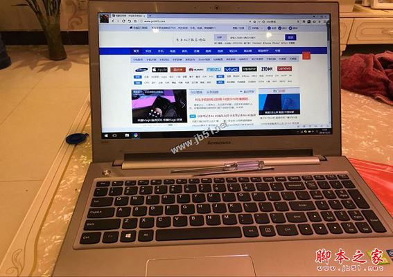 联想笔记本怎么换键盘？联想Z500笔记本拆解更换键盘图文教程