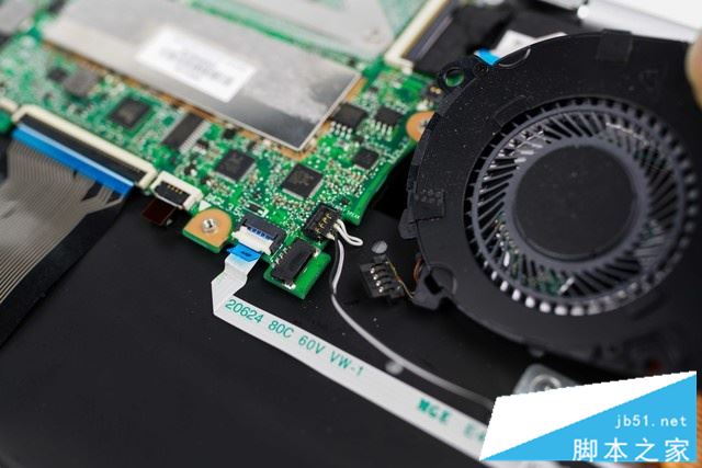 惠普Spectre x360内部做工怎么样？惠普Spectre x360拆机评测图解