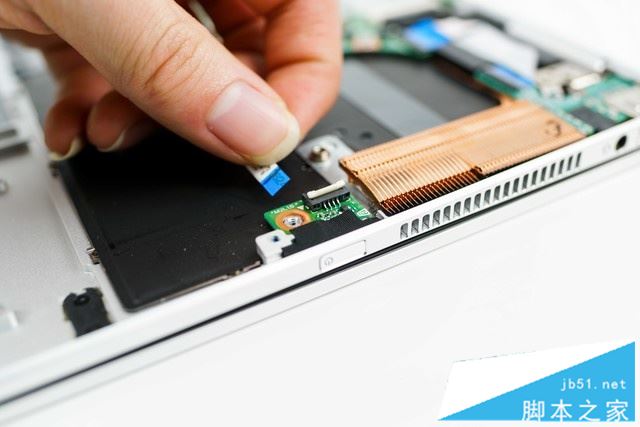 惠普Spectre x360内部做工怎么样？惠普Spectre x360拆机评测图解