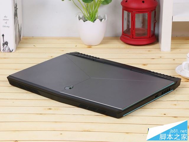 Alienware 15 2017值得买吗？戴尔Alienware 15 2017全面详细评测图解