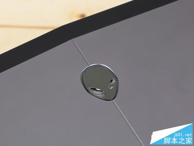 Alienware 15 2017值得买吗？戴尔Alienware 15 2017全面详细评测图解