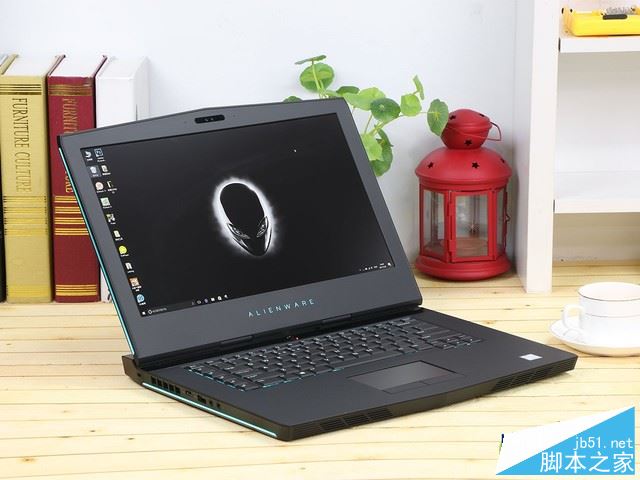 Alienware 15 2017值得买吗？戴尔Alienware 15 2017全面详细评测图解