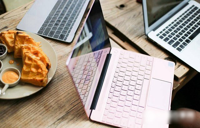 华为MateBook X和苹果MacBook哪个好 谁更值得买？