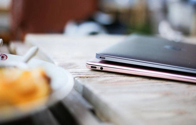 华为MateBook X和苹果MacBook哪个好 谁更值得买？