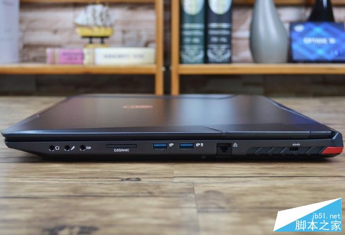 专业的电竞级别游戏本 吾空S17 Pro-8U评测 