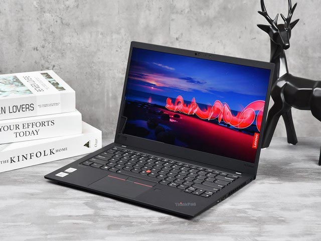 机身A面材质竟与火箭同源  ThinkPad X1 Carbon 2020试用体验 