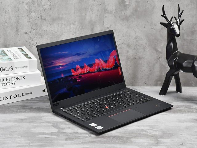 机身A面材质竟与火箭同源  ThinkPad X1 Carbon 2020试用体验 