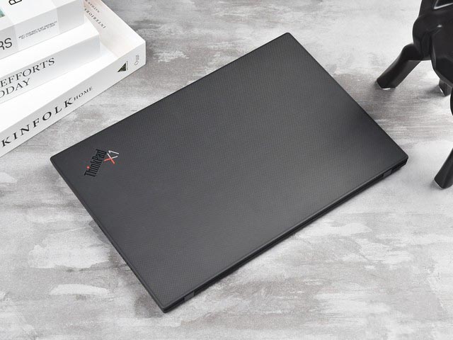 机身A面材质竟与火箭同源  ThinkPad X1 Carbon 2020试用体验 