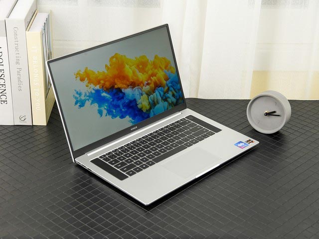 全屏生产力 荣耀MagicBook Pro锐龙版评测 