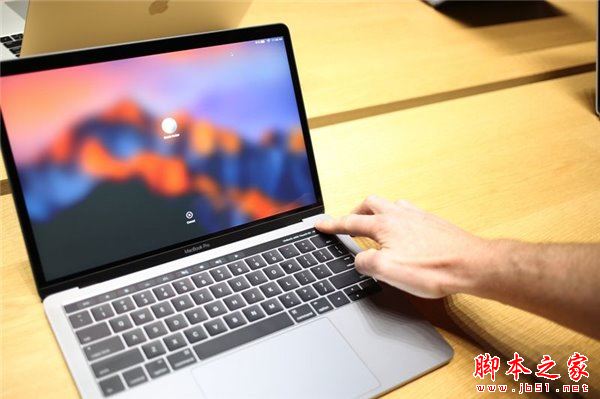 2016款苹果全新13/15英寸MacBook Pro现场实拍图赏