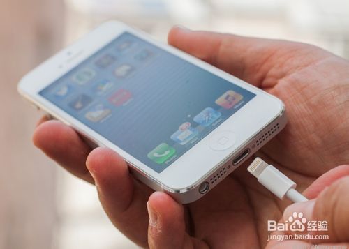 iPhone5s充不了电 苹果5s充不进去电怎么办