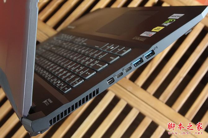 未来人类T7值得买吗？未来人类T7游戏本搭载GTX1070全面深度评测图解