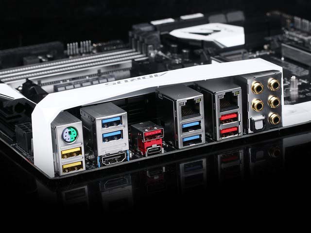 专为Ryzen打造 技嘉AX370-GAMING 5亮相 