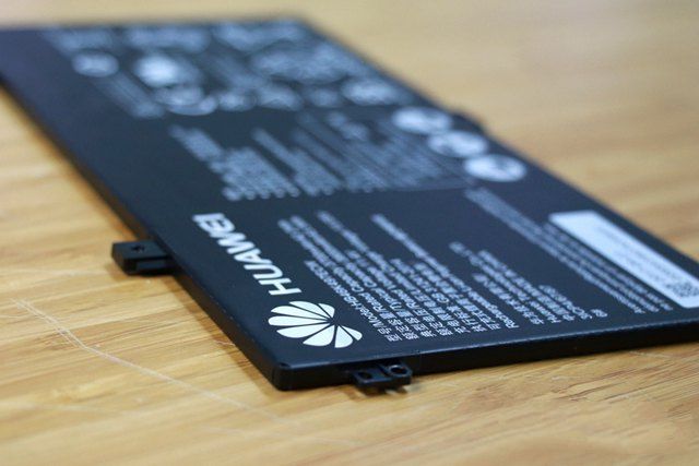 华为MateBook D怎么拆机？华为MateBook D拆机图文步骤详解