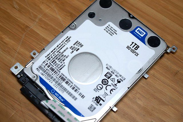 华为MateBook D怎么拆机？华为MateBook D拆机图文步骤详解