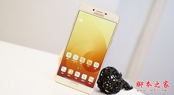 三星C9 Pro怎么样？三星C9 Pro外观/配置/性能/续航及拍照详细评测图解