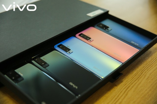 vivo X50 Pro外观解析：雅致设计驱动体验升级 