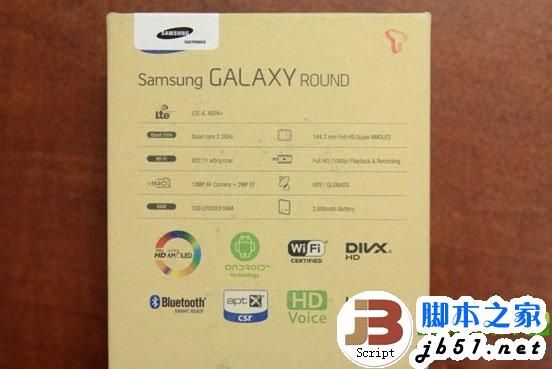 三星曲面屏幕手机Galaxy round开箱图欣赏2