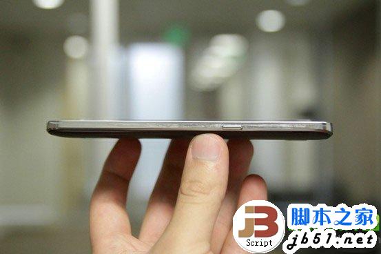 三星曲面屏幕手机Galaxy round开箱图欣赏13