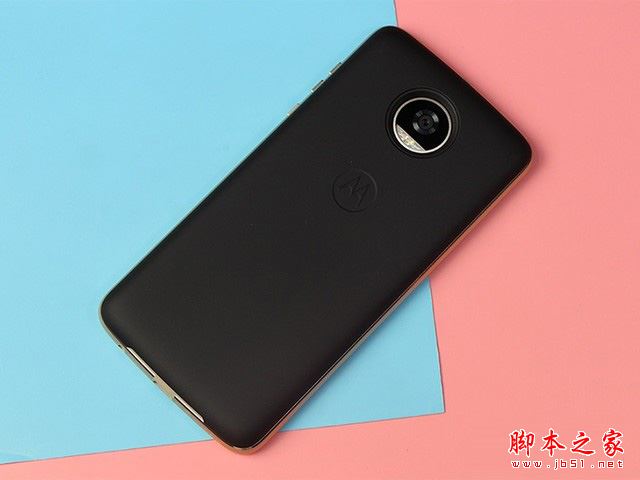 moto z2 play值得买吗？联想moto z2 play性能/外观/系统/拍照/续航全面评测图解