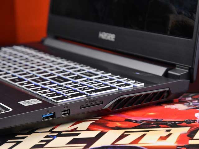 高性价比RTX 2060游戏本 神舟战神Z8-CU7NK评测 