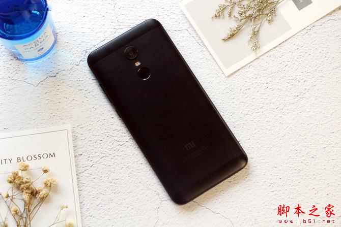 红米5 Plus评测：外观解读