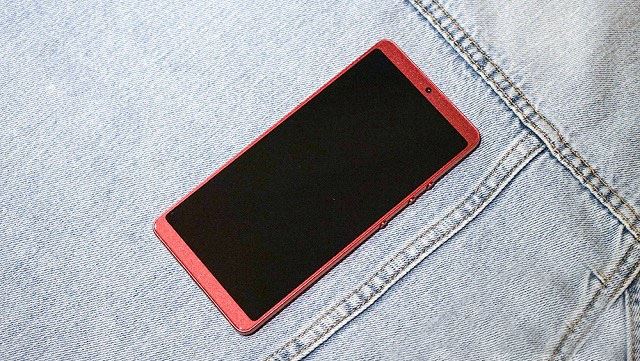 坚果Pro2和OPPO R11s哪个好？OPPO R11s与坚果Pro2外观拍照性能全面对比评测