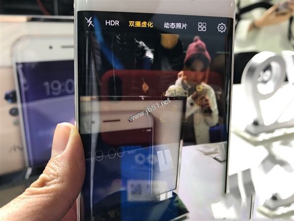 vivoX20和xplay6哪个值得买？vivoxplay6与VIVO X20详细区别对比评测