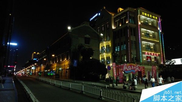 夜景样张赏析_中兴AXON天机7第3张图