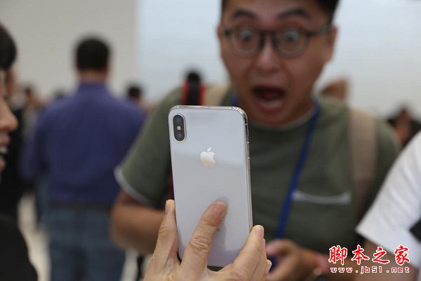 iPhone8和iPhoneX哪个值得买？iPhoneX与iPhone8/iPhone8Plus区别对比评测