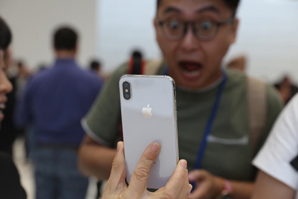 iPhone X值得入手吗？苹果iPhone X参数配置与图赏 