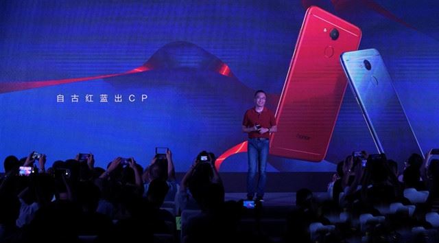 荣耀V9 play和红米Note5A买哪个好？荣耀V9play与红米Note5A全面对比深度评测