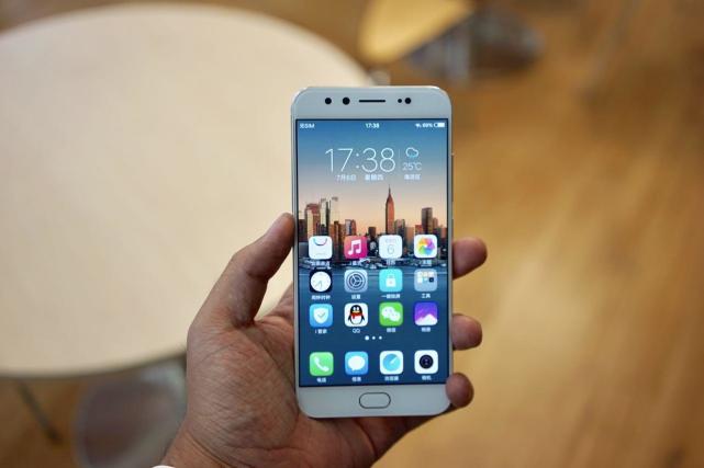 vivoX9s和vivoX20哪个值得买？vivoX20与x9s区别对比详细评测