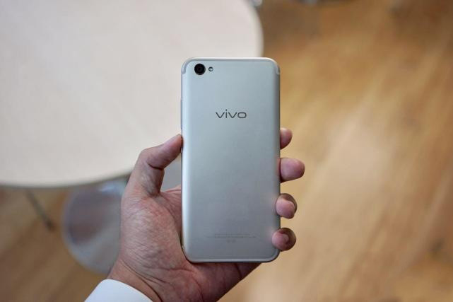 vivoX9s和vivoX20哪个值得买？vivoX20与x9s区别对比详细评测