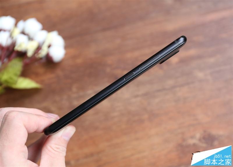 夏普AQUOS S2值得买吗？夏普AQUOS S2全屏手机优缺点全面深度评测