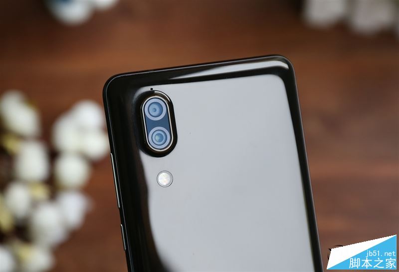 夏普AQUOS S2值得买吗？夏普AQUOS S2全屏手机优缺点全面深度评测