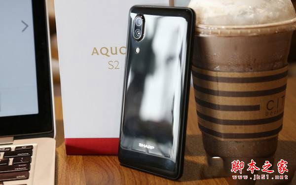 夏普S2和小米MIX哪个值得买？小米MIX与夏普AQUOS S2全屏手机全面区别对比评测