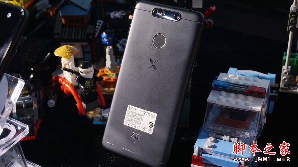 中兴小鲜5值得买吗？中兴小鲜5真机上手体验评测图解