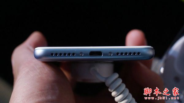 中兴小鲜5值得买吗？中兴小鲜5真机上手体验评测图解